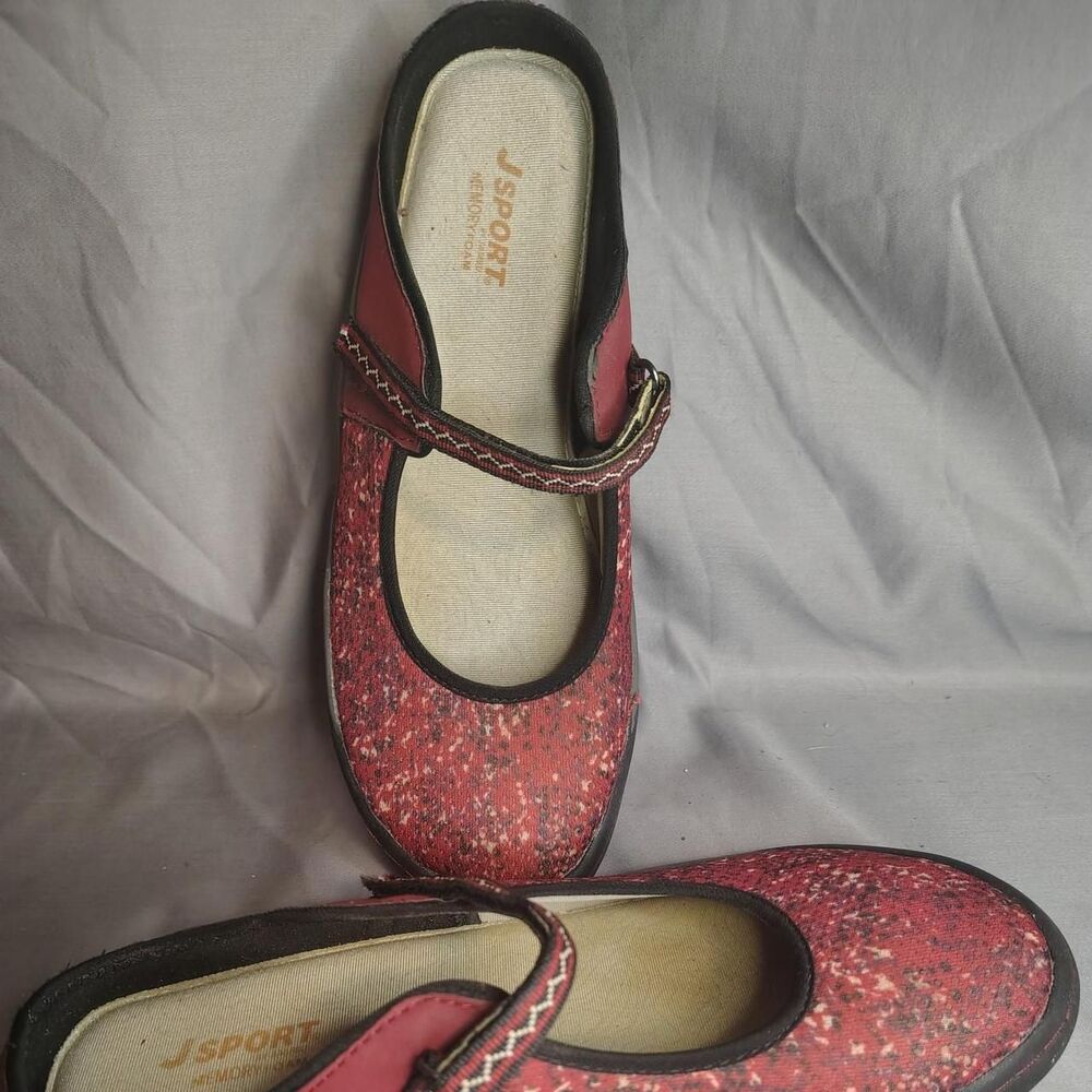 Jansport Women's Red and Burgundy Mules - Picture 5 of 7